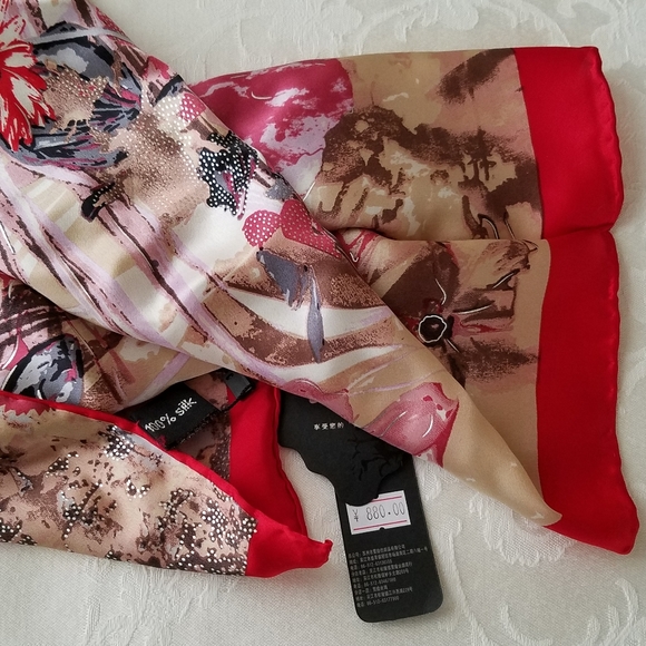 New Adorable Silk Floral Scarf - Picture 10 of 15